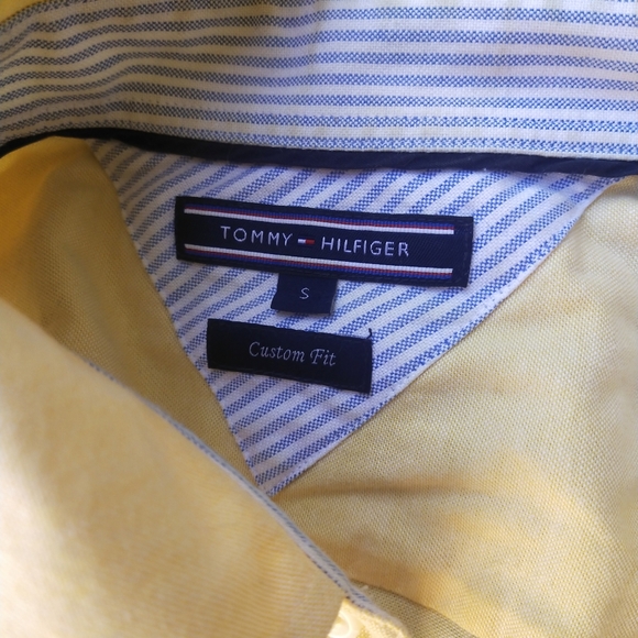 Tommy Hilfiger Custom Fit Yellow Button Up - Picture 3 of 4